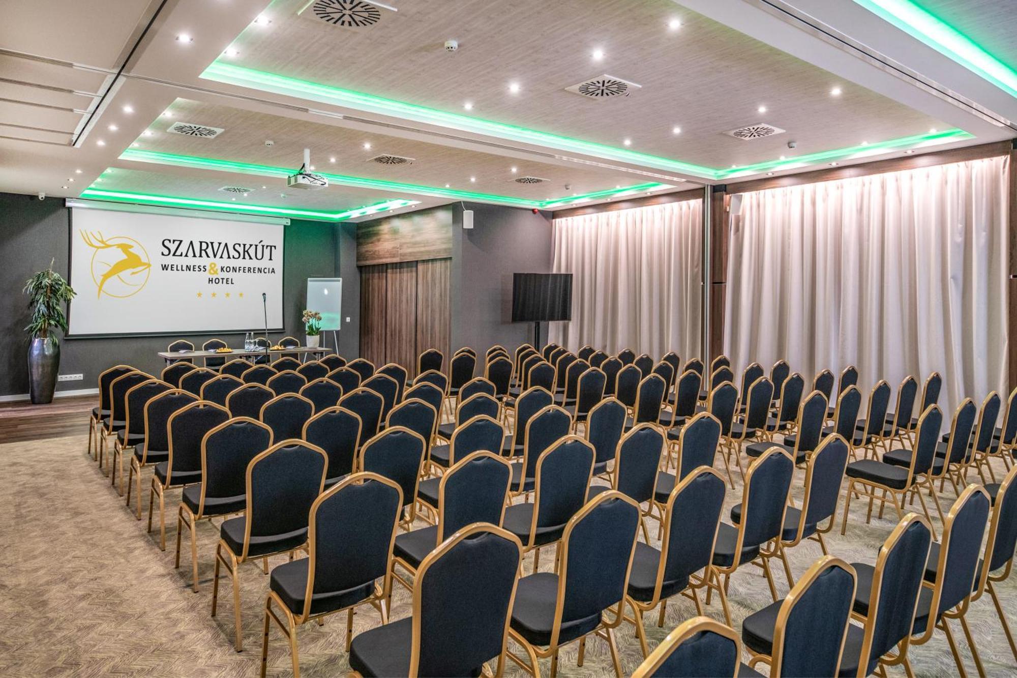 Szarvaskut Hotel Zirc Dış mekan fotoğraf