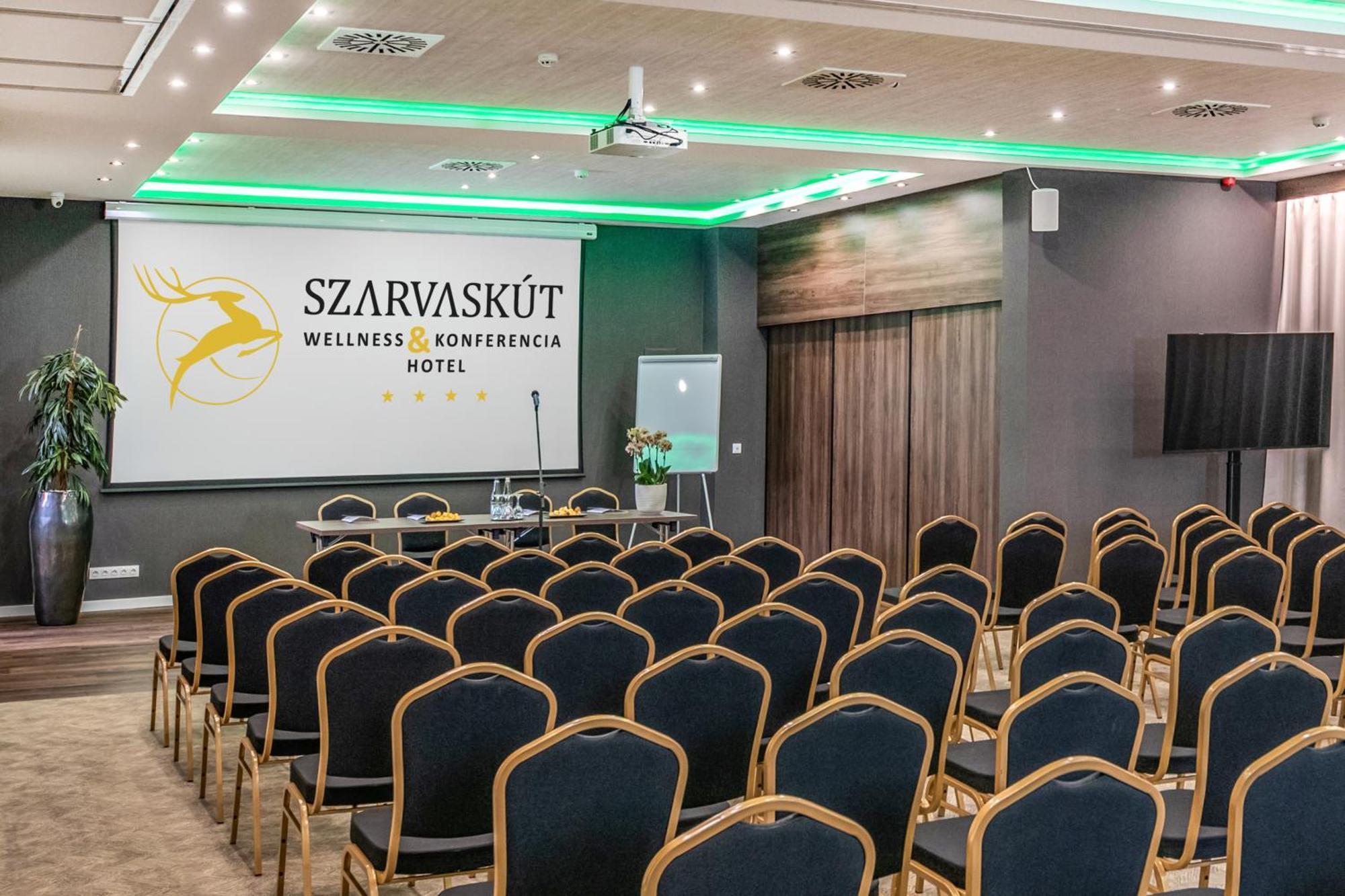 Szarvaskut Hotel Zirc Dış mekan fotoğraf