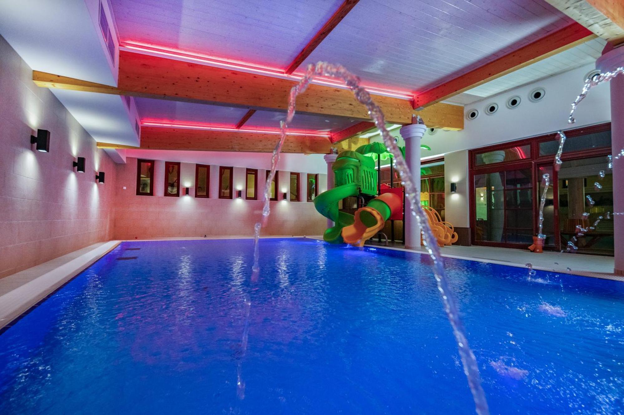 Szarvaskut Hotel Zirc Dış mekan fotoğraf