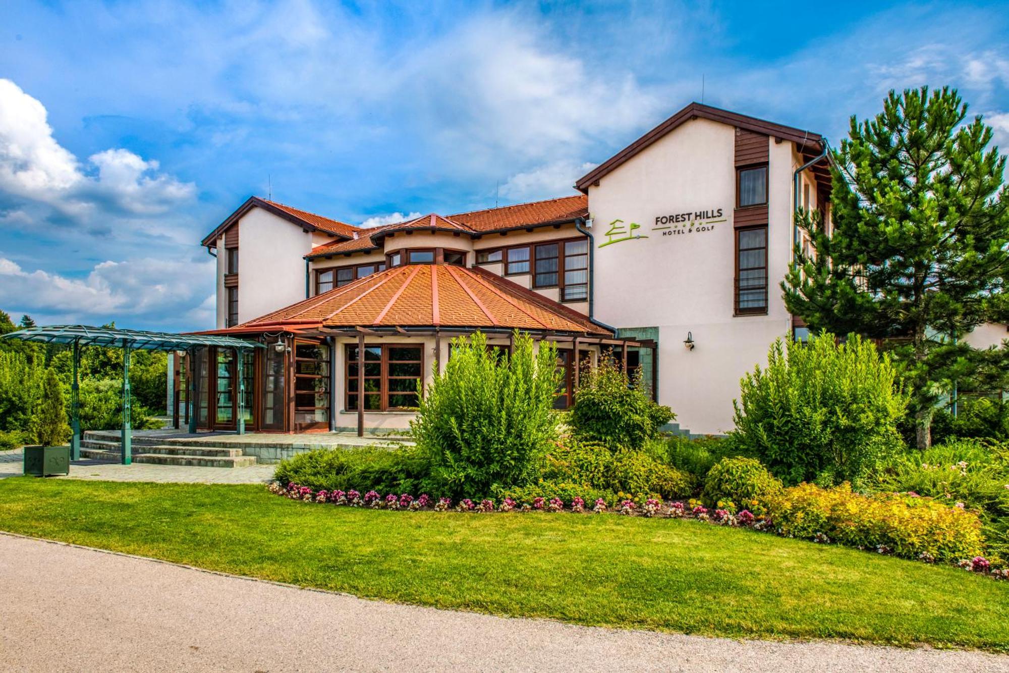 Szarvaskut Hotel Zirc Dış mekan fotoğraf